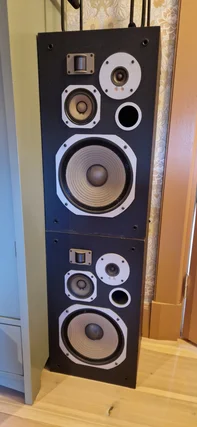 Pioneer HPM 70