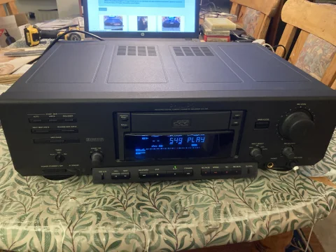 DCC spelare DCC 900 digitalt kassettdäck