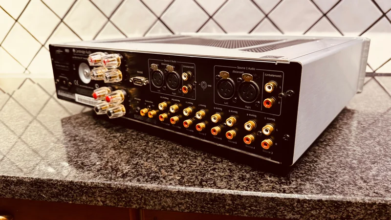 Cambridge Audio Azur 851A (Silver) &ndash; Kraftfull High-End f&ouml;rst&auml;rkare - Bild 5 av 8