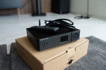 Genelec 8361A med unika högtalarstativ!