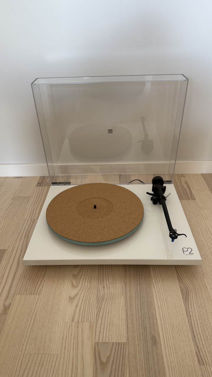 Rega Planar 2 m. Elys 2 pickup