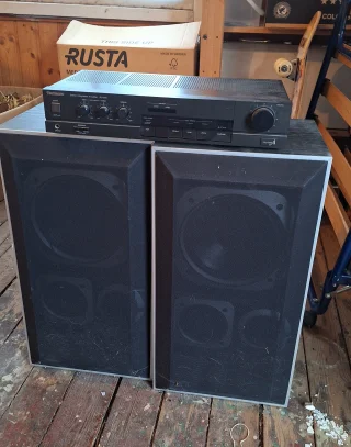 Jamo -150, h&ouml;gtalare och Technics Stereo integrated amplifier SU 500