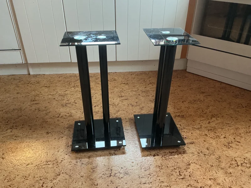 H&ouml;gtalarstativ - Bild 1 av 1