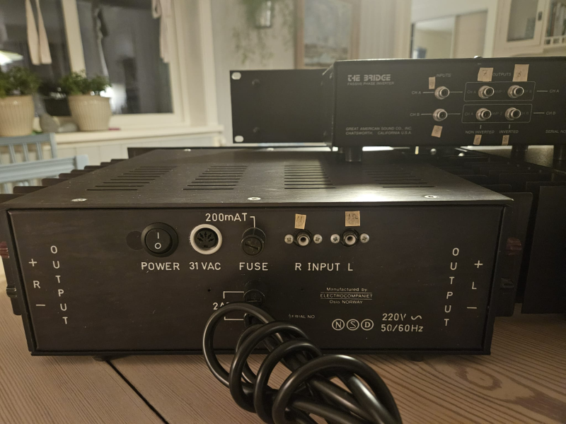 Elektrokompaniet the 2 channel audio amplifier Elektrokompaniet the 2 channel audio amplifier - Bild 5 av 10