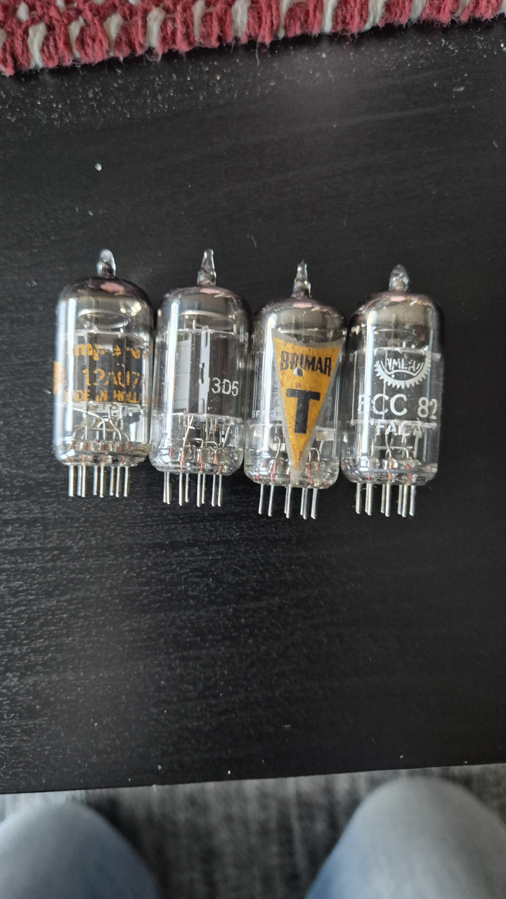 Rör ecc82 