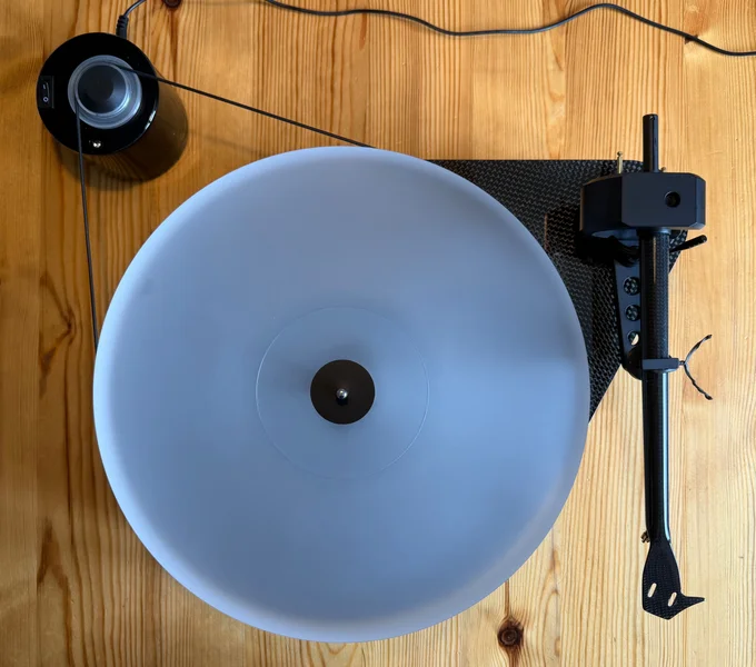 Pro-Ject RPM 5 Carbon Pro-Ject RPM 5 Carbon - Bild 1 av 7