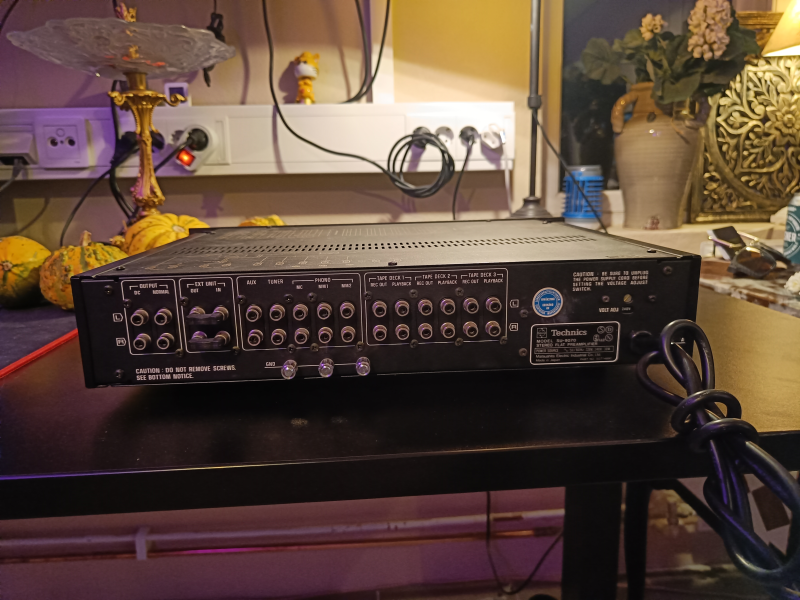 Technics SU-9070 preamplifier - Bild 3 av 4