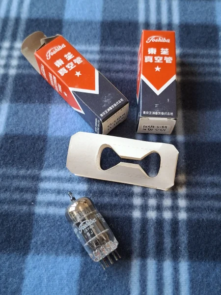 12ax7a (Ecc83) NOS Toshiba Made in Japan matchat par 12ax7a (Ecc83) NOS Toshiba Made in Japan matchat par - Bild 3 av 5