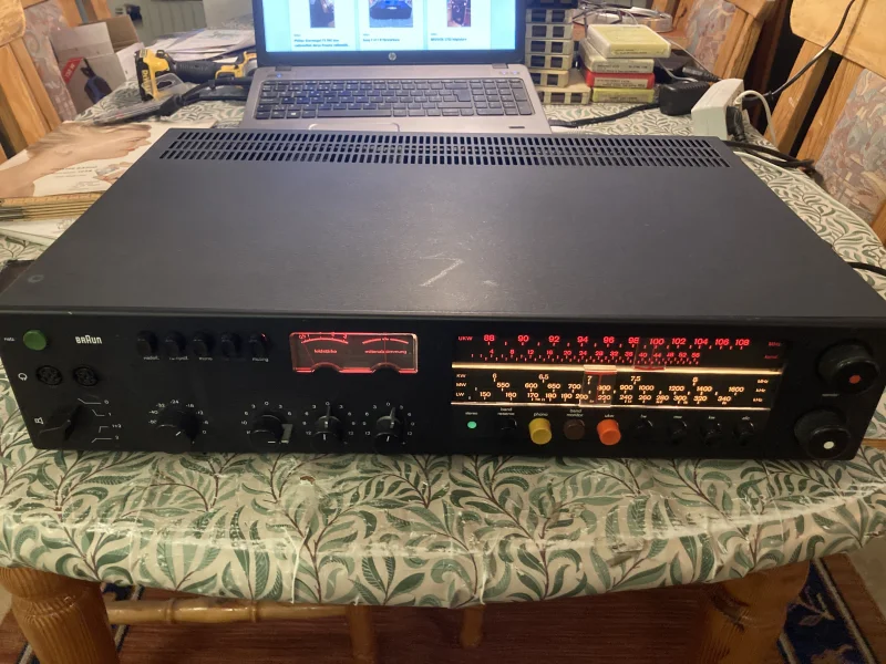 Braun CEV 520 förstärkare Braun CEV 520 förstärkare - Bild 1 av 1