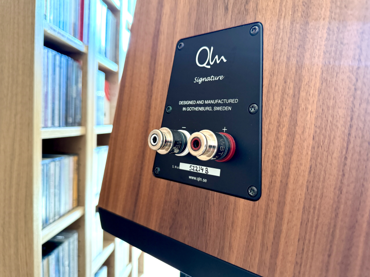 QLN SIGNATURE INKL STATIVER