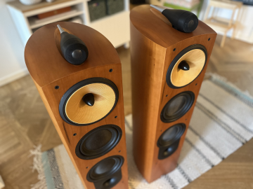 Bowers & Wilkins 804 Nautilus