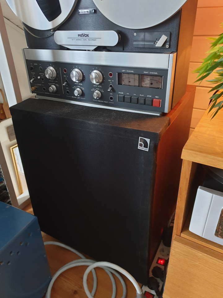 Härlig B2-50 AudioPro Sub.