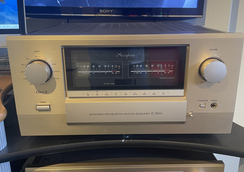 Accuphase E-800 demo-ex - Bild 1 av 1