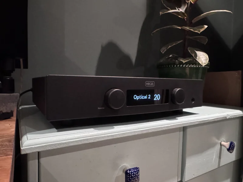 Hegel H90 med innebygd DAC og streamer - Bild 12 av 12