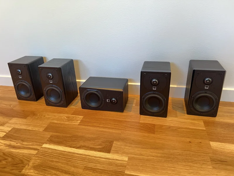 SVS Prime Satellite Speakers I v&auml;ldigt bra skick - Bild 2 av 4