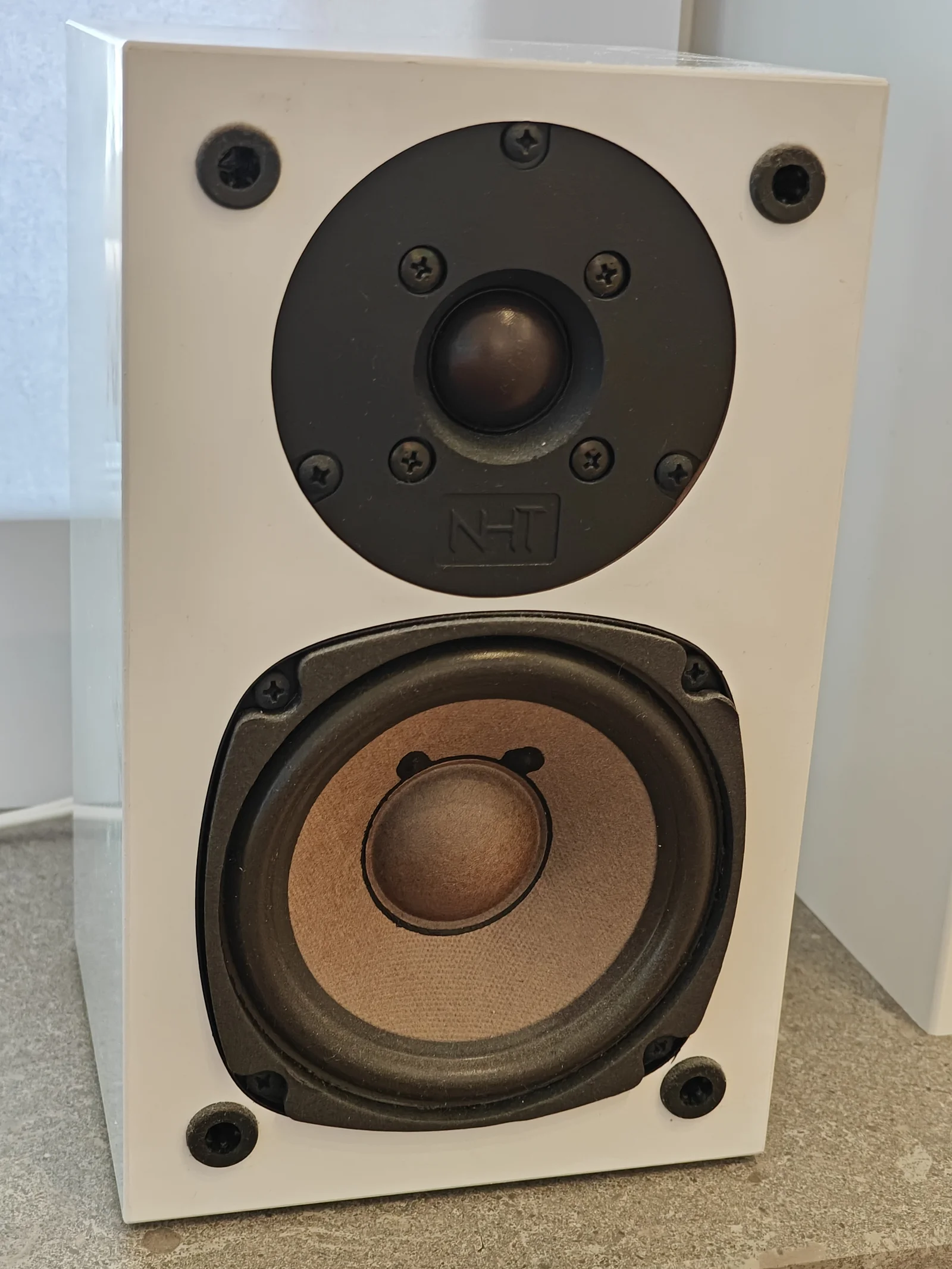 NHT Super Zero + S.M.S.L förstärkare