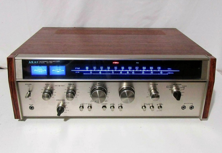 Akai AA-930