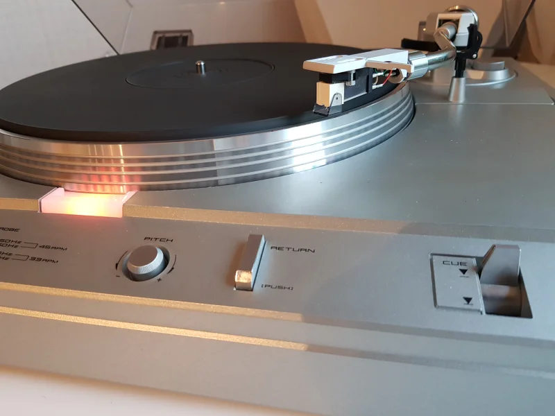 AKAI AP-D33 Direct drive Skivspelare - Bild 2 av 13
