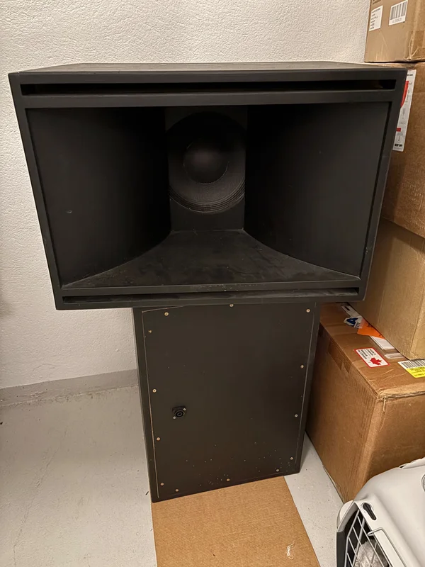 Midbas horn Midbas horn - Bild 1 av 1