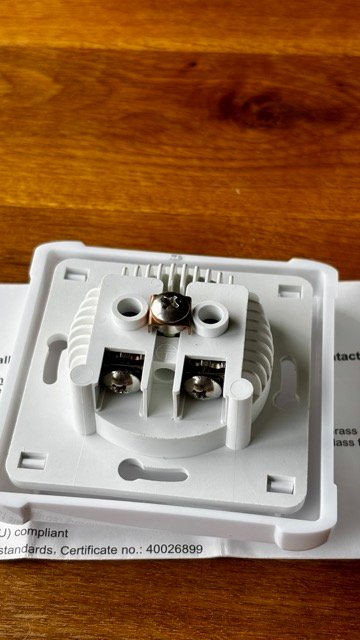 OYAIDE SWO-XXX-E Schuko - Bild 2 av 2