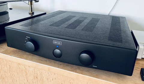 Hegel H1 mk4 - Ev byte 