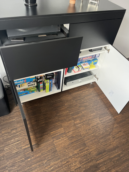 Svart sideboard / skänk för vinylspelare - Bild 3 av 4