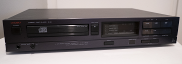 Luxman D-90 Compact Disc Player