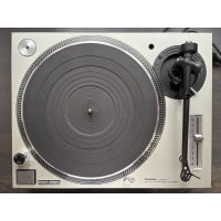 Technics SL 1200 MK5 med Rega RB330 arm