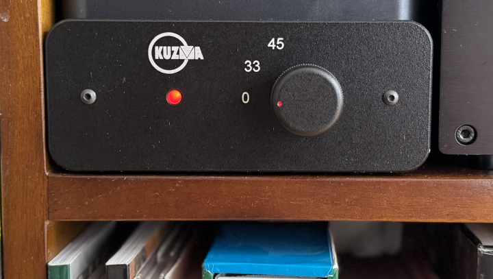 Kuzma Stabi S med Stogi Reference 9”, Hana ML pickup, Nordost Tyr phonokabel, Kuzma AC ström