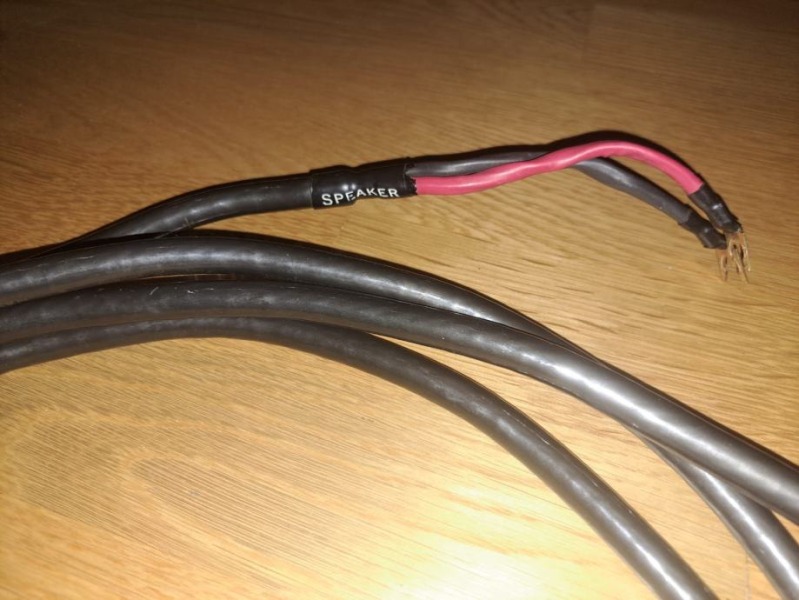 Speaker cables Audioquest Sterling Hyperlitz silver, 2x2m Speaker cables Audioquest Sterling Hyperlitz silver, 2x2m - Bild 5 av 6