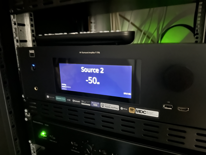 Nad T778 Surround receiver 