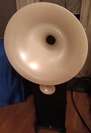 Avantgarde Acoustic Uno XD