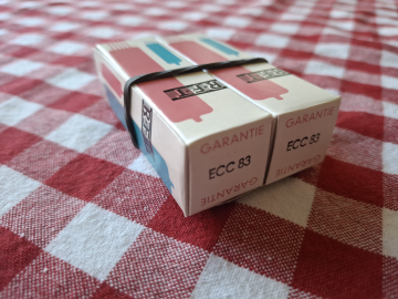 ECC83 (12AX7) RFT (Östtyskland) NOS 70 tal Radiorör