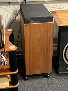 Sonab OA2212 flaggskeppet mot Pioneer SX-1980