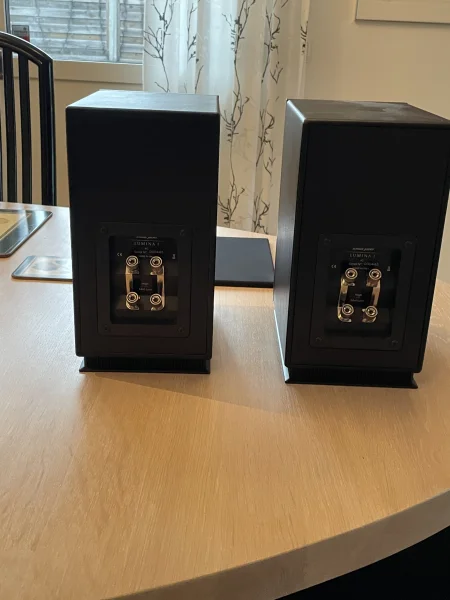 Sonys Faber Lumina 1 - Bild 2 av 2