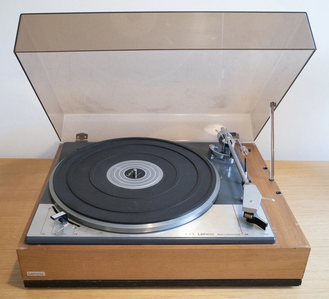 Lenco L75 - Skivspelare för 16/33/45/78 hastighet