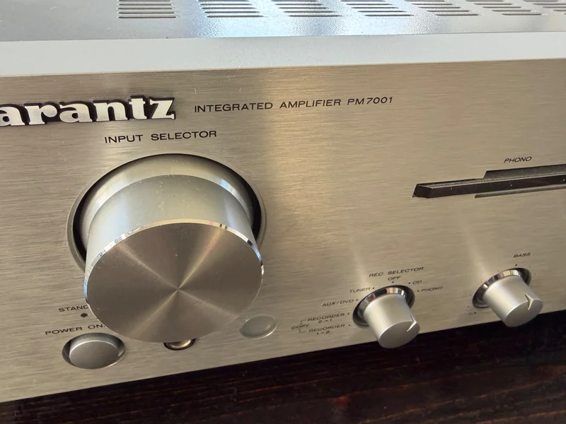 Marantz PM7001 - Bild 2 av 4