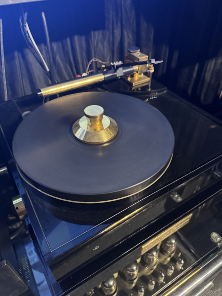 Forsell Air Reference Turntable Limited Edition Nr 48 av 115  - Bild 1 av 7