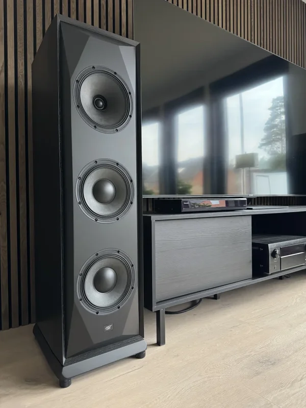 MoFi Sourcepoint 888 | Nyskick! - Kuva 1 / 1