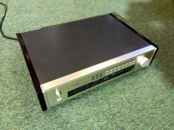 Accuphase T-108 Accuphase T-108 - Bild 1 av 1