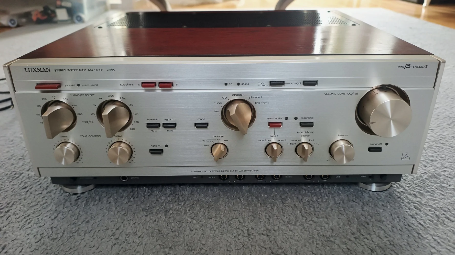 Luxman L560 Luxman L560 - Image 1 of 7