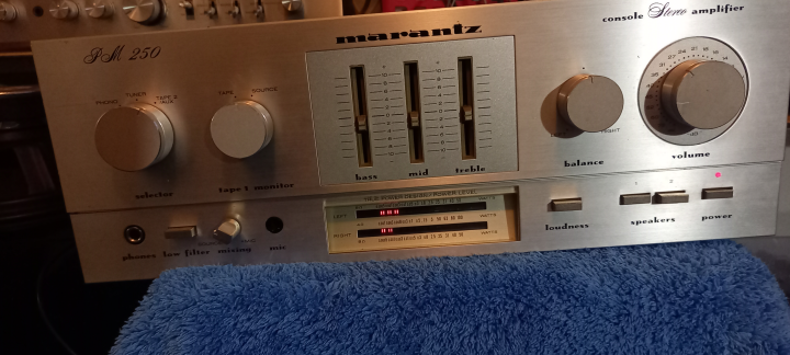 MARANTZ PM 250