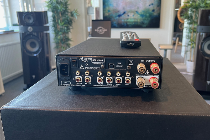 Bel Canto Design S300iU - Begagnad förstärkare med USB DAC - Bild 3 av 3