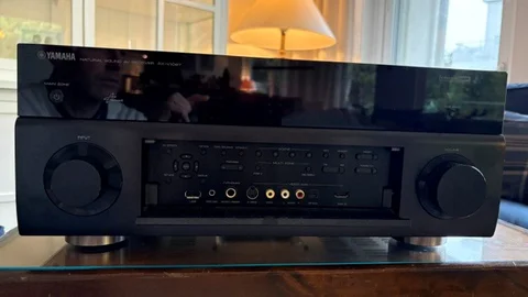 Yamaha RX-V1067 AV-receiver