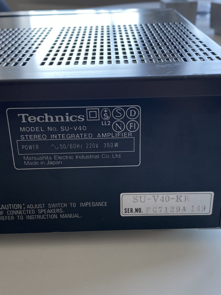 Technics SU-V40