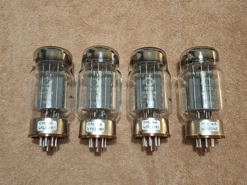 KT88 Svetlana Winged -C- SED NOS Matchad kvartett KT88 Svetlana Winged -C- SED NOS Matchad kvartett - Bild 1 av 7