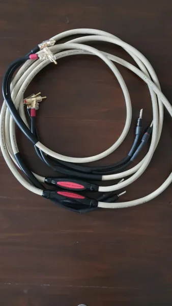 Transparent music wave h&ouml;gtalar kablar - Bild 1 av 1