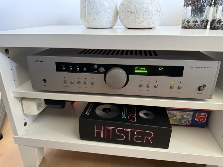 Audiovector Mi3 Signature, Arcam A-90, Denon streamer, Audioquest-kablar