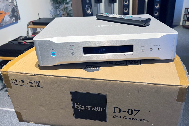 Esoteric D-07 D/A processor - Begagnad DAC med volymkontrol