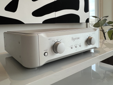 Esoteric E-02 Phono Stage